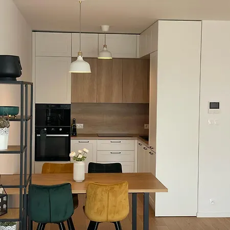 New Downtown Couple Minute From The Old Town Apartman