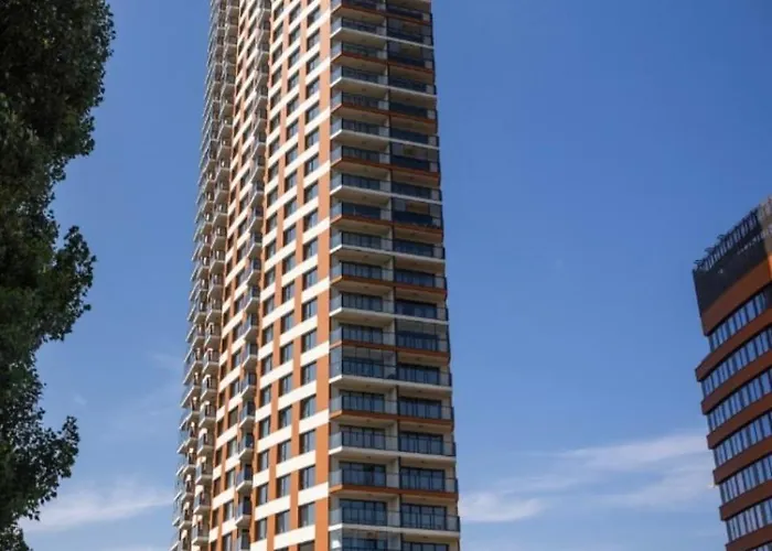 New Downtown Couple Minute From The Old Town